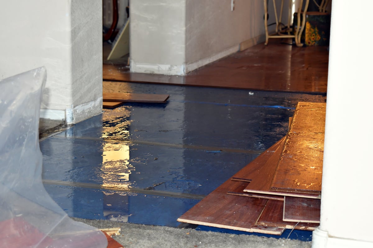 Water damage emergency restoration
